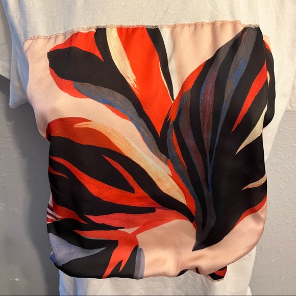Zara Abstract T-Shirt - Picture 2 of 9
